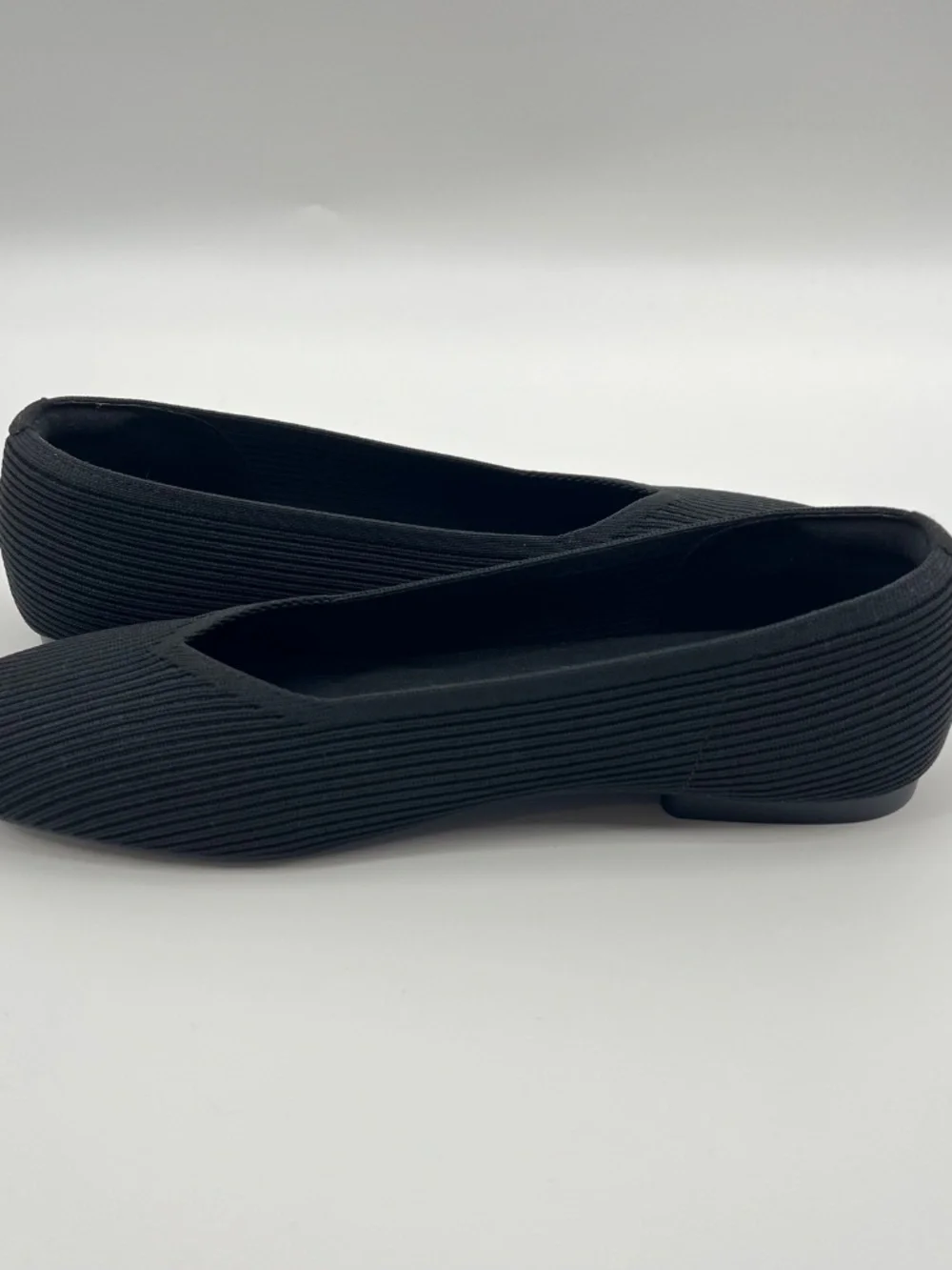NWOB Vivaia Women's Black Margot 2.0 Square-toe V-Cut Flats Size EU 41 (US 9.5)